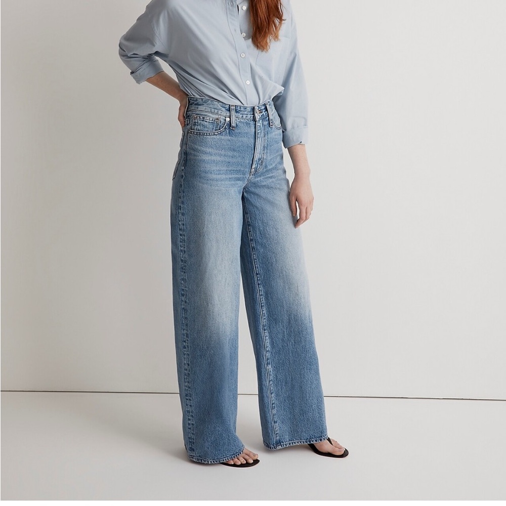 Madewell Curvy Superwide-Leg Jeans. Size 28. VGUC